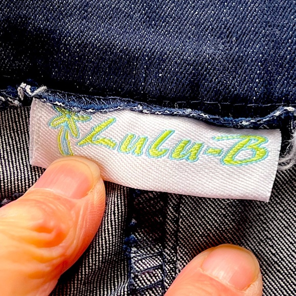 NWOT Lulu B Capri Denim Stretch Legging with Crystal Rivets Sz 4 - Picture 4 of 15